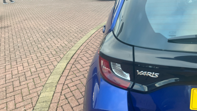 Toyota Yaris 1.5 Hybrid Icon 5dr CVT Hybrid Hatchback